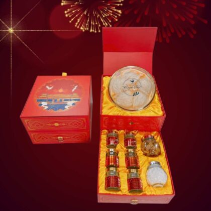 Hộp Quà 2 Tầng – 50g Yến Sào Khánh Hòa Tinh Chế Và 6 Hũ Yến Nguyên Chất Chưng Sẵn Thượng Phẩm Và Các Loại Hạt