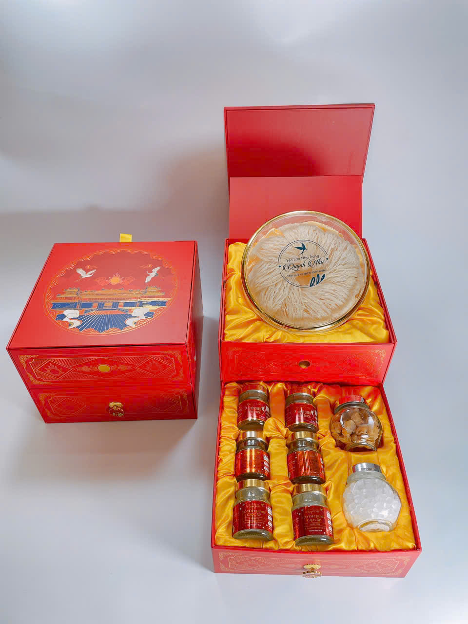 Hộp Quà 2 Tầng – 100g Yến Sào Rút Lông Thượng Hạng Đặc Biệt Và Nước Yến Chưng Thượng Phẩm Và Các Loại Hạt - Ảnh 3